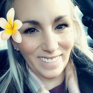 Meet your Posher, Manda